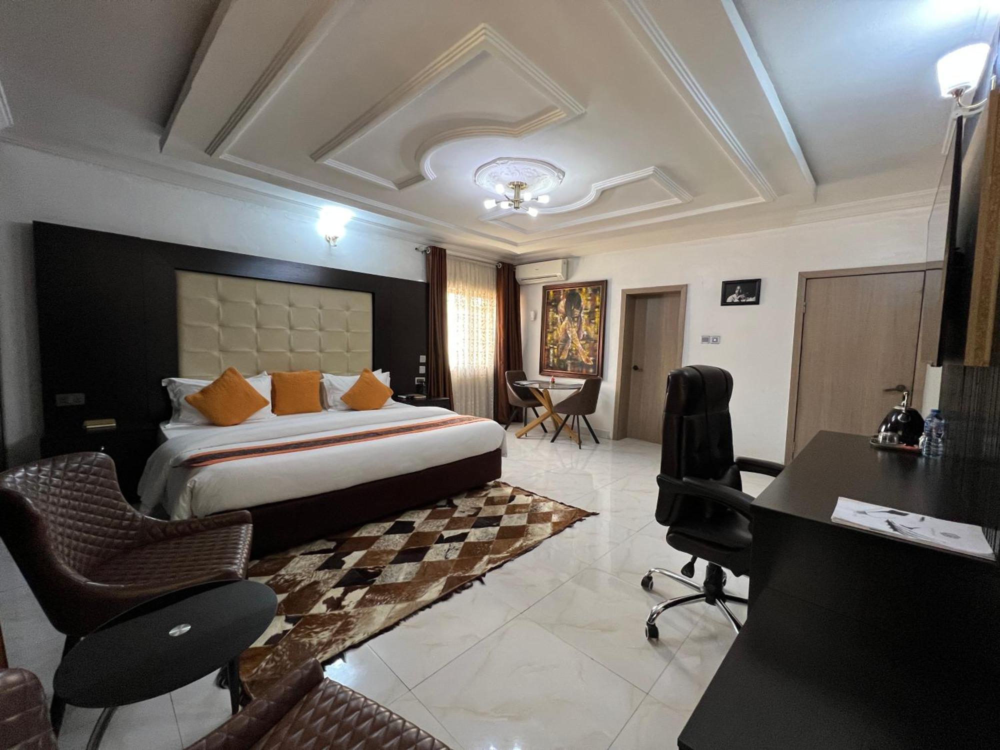 Urban Rootz Hotel Abuja Exterior photo