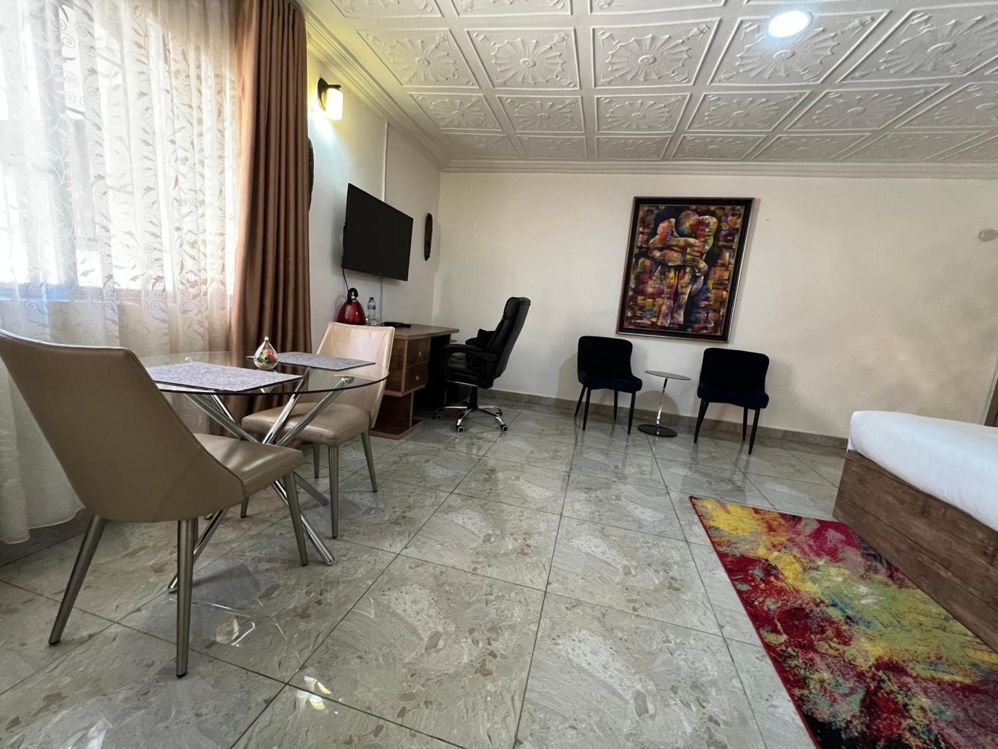 Urban Rootz Hotel Abuja Exterior photo